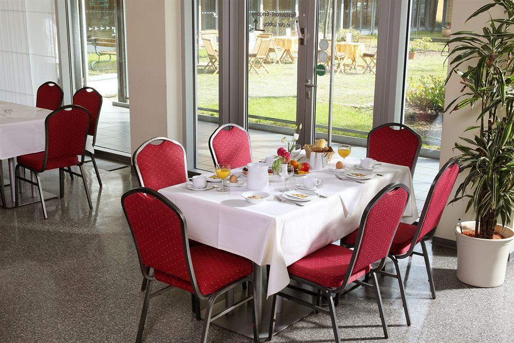 Vch Hotel Greifswald Buitenkant foto